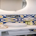 Chic Hideaway In *