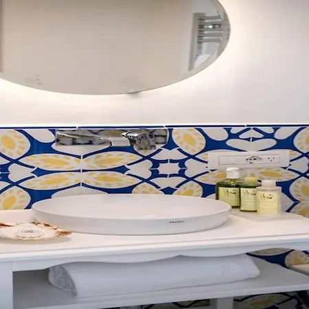 Chic Hideaway In *