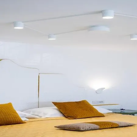 Chic Hideaway In *