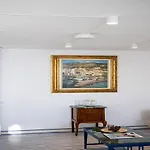 Chic Hideaway In *