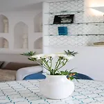 Chic Hideaway In
