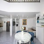 Chic Hideaway In Prázdninový dům