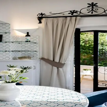 Chic Hideaway In