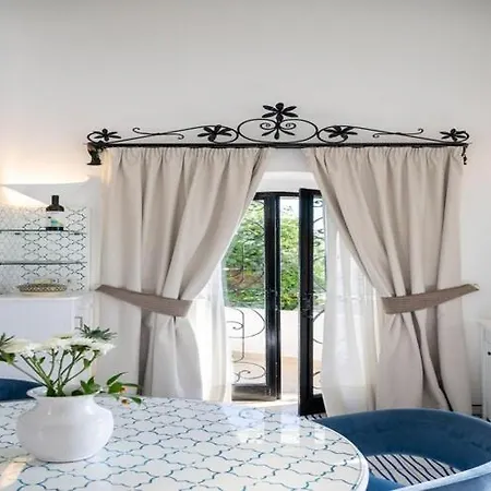 Chic Hideaway In * Positano