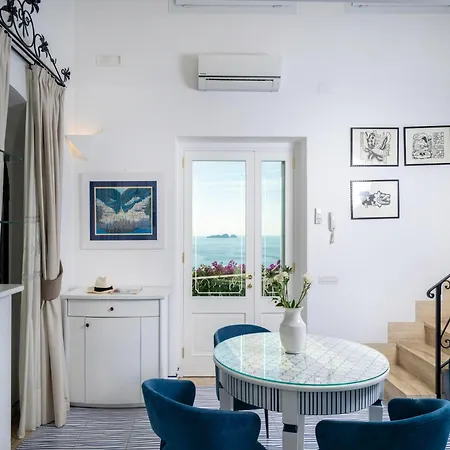 Chic Hideaway In
