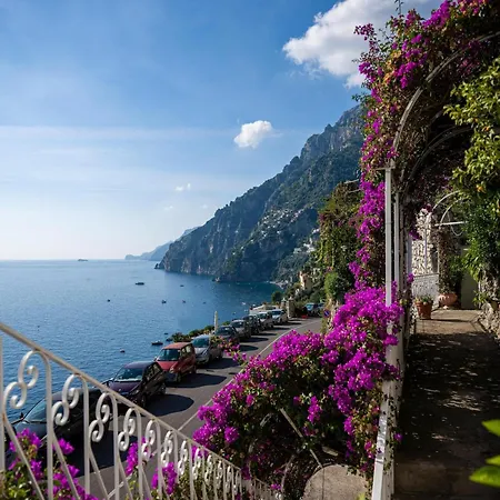 Chic Hideaway In Semesterbostad Positano