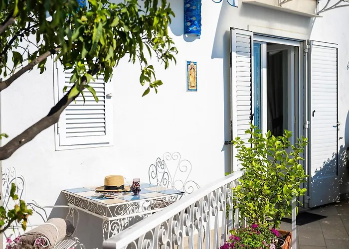 Chic Hideaway In Позитано