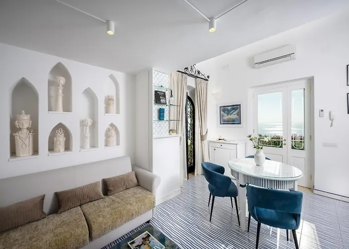 Chic Hideaway In Позитано